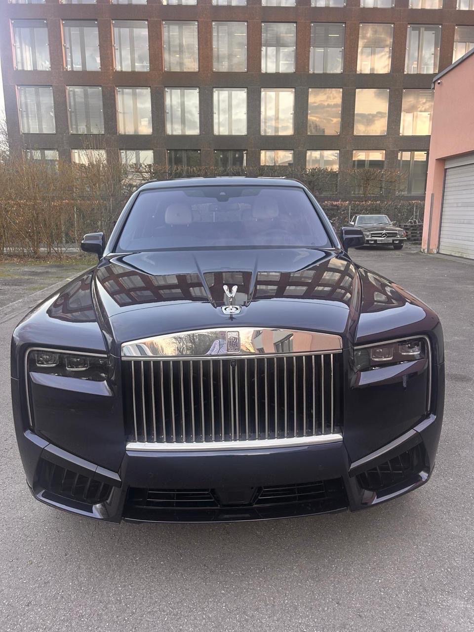 Rolls Royce Cullinan 2025