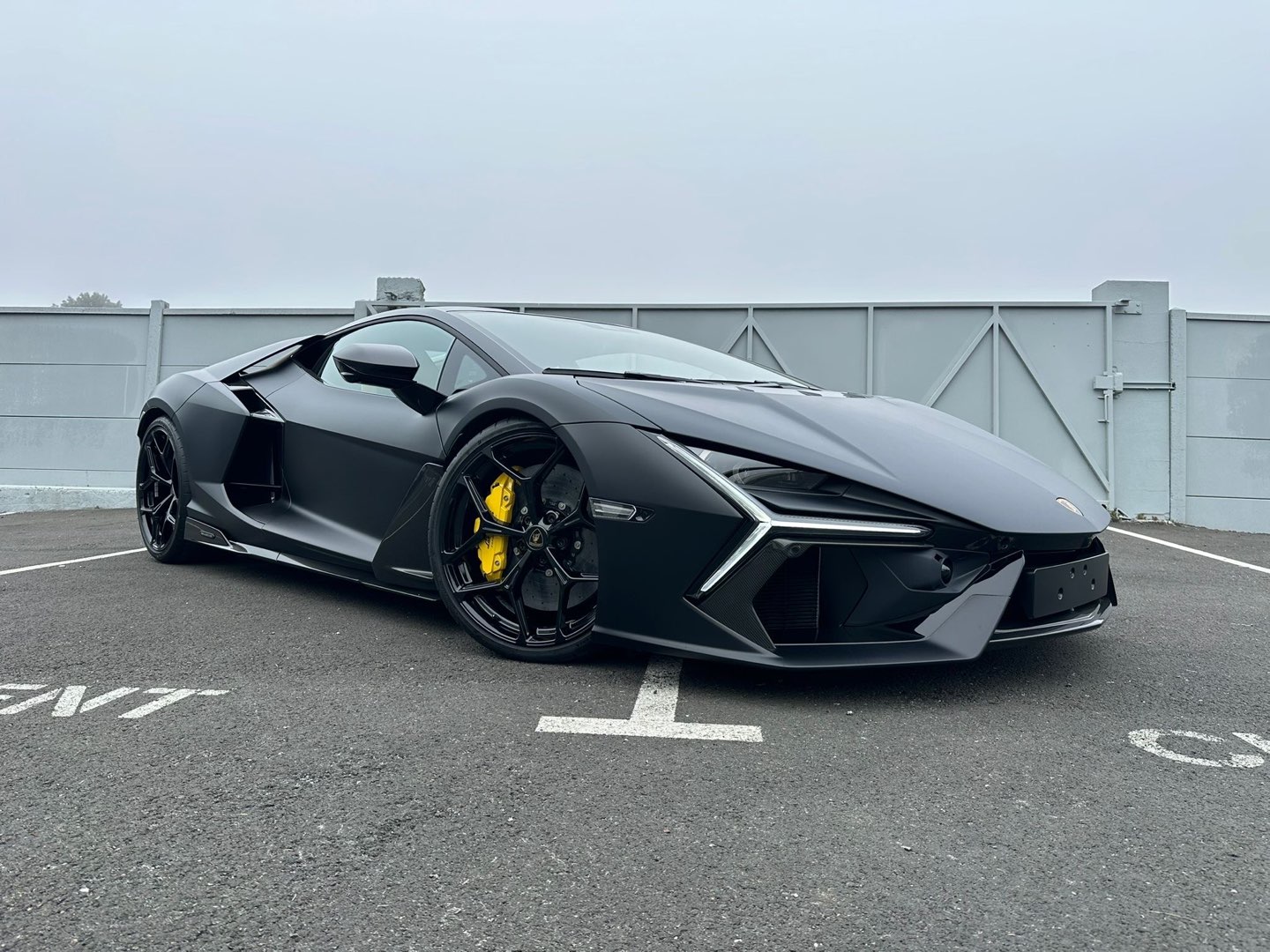 Lamborghini Revuelto 2025